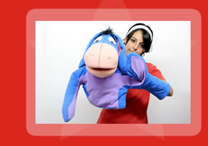 Titeres gigantes y teatrinos inflables para fiestas infantiles.